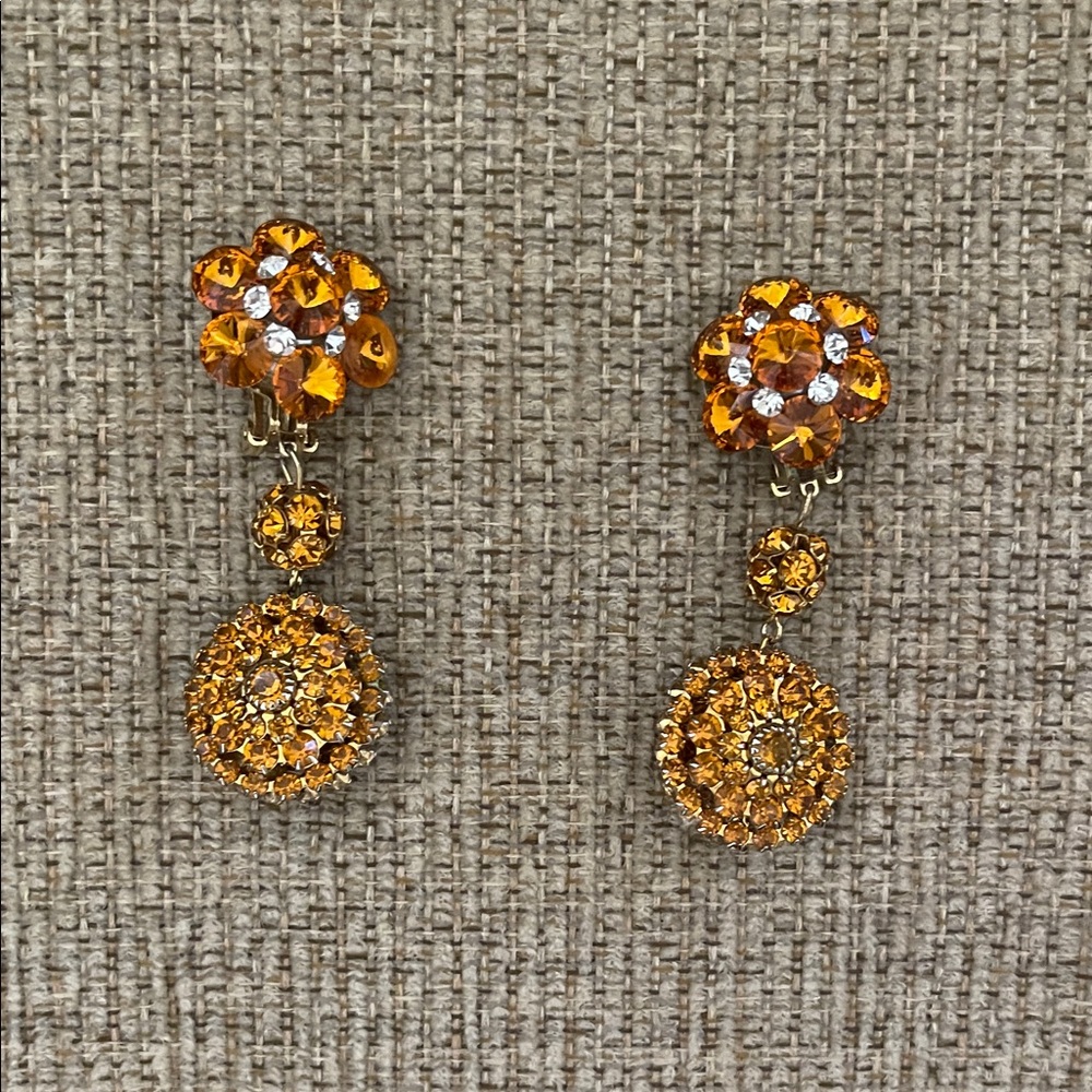 georgous clip earrings